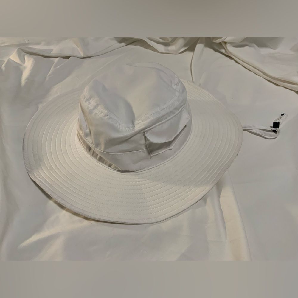 Athleta Classic White Sun Hat size L